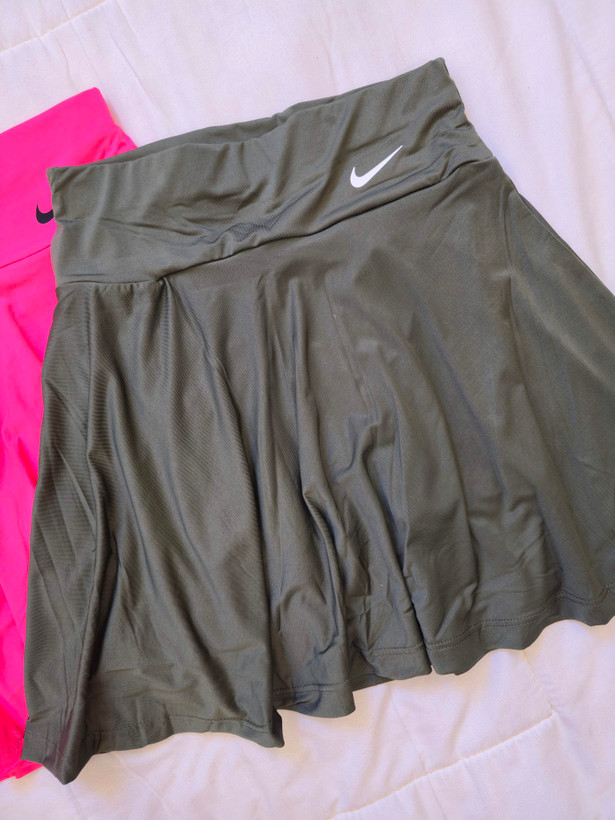 دامن تنیسی کشاله دار سایز ۴۰ الی ۴۶ ریز alo , nike رندوم/ دامن ورزشی زنانه